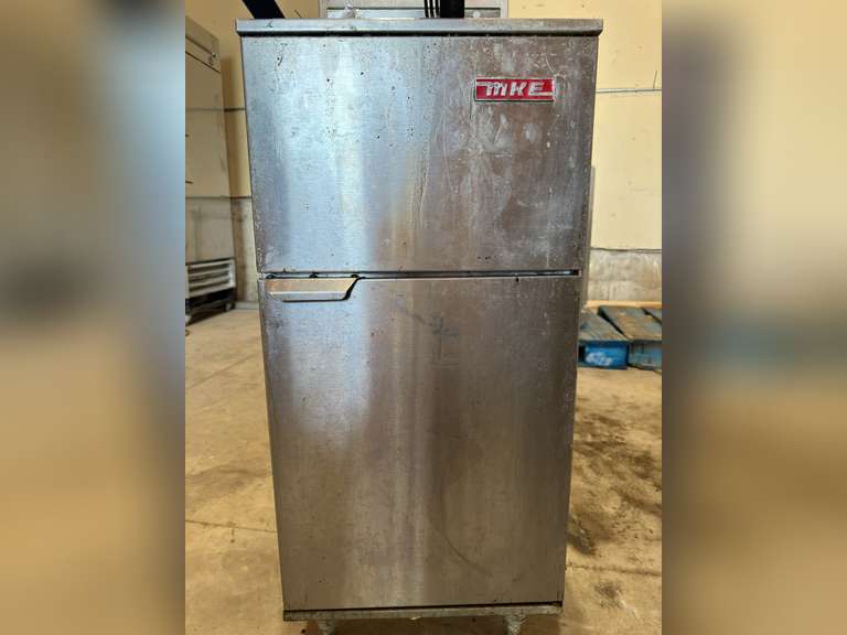 MKE Commercial Deep Fryer Jardine Auctioneers