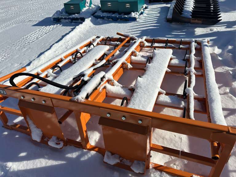 Skid Steer Hay Accumulator Grapple