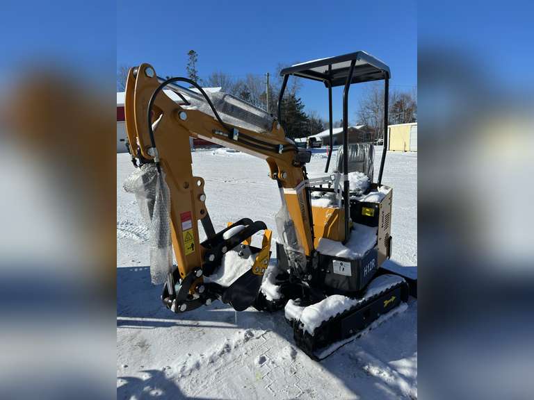 2024 AGT H12R Mini Excavator