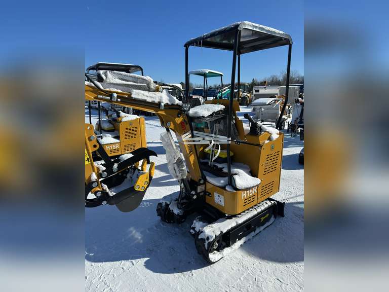 2024 AGT H15R Mini Excavator
