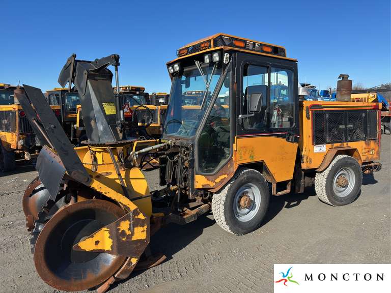 2014 Trackless MT6 with Snowblower and V-Plow