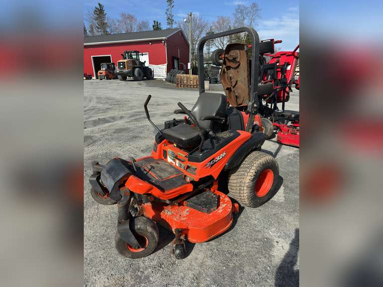 Kubota ZD326 Zero Turn Mower