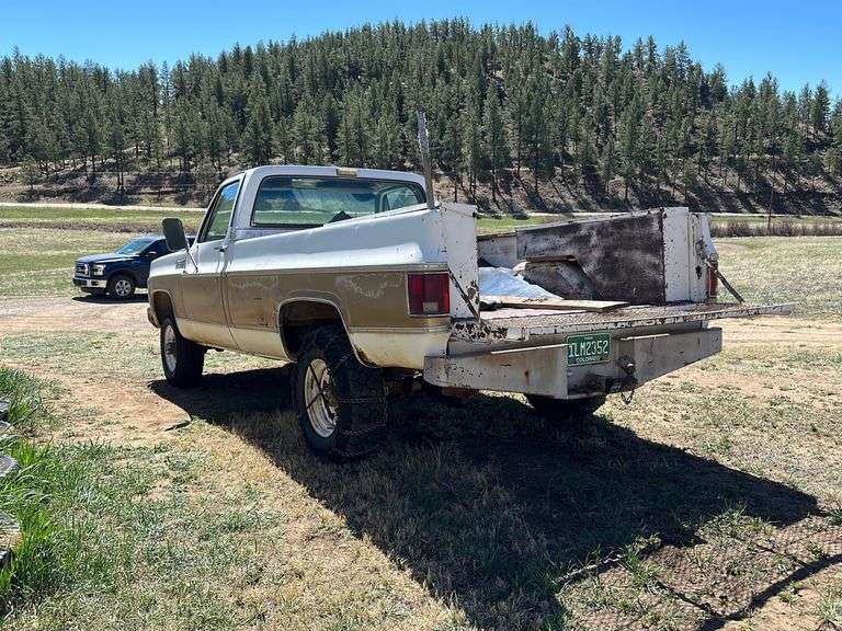 1974 Chevy Cheyenne Super 20 4x4 Pickup - J&J Auctioneers LLC