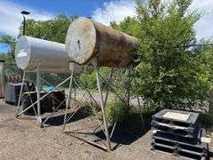 500 Gallon Fuel Tank W/ Stand