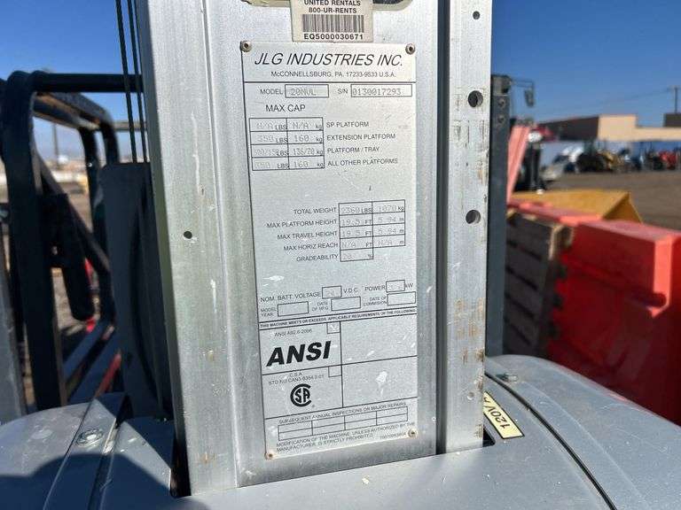 JLG 20MVL Personnel Lift - Albuquerque NM