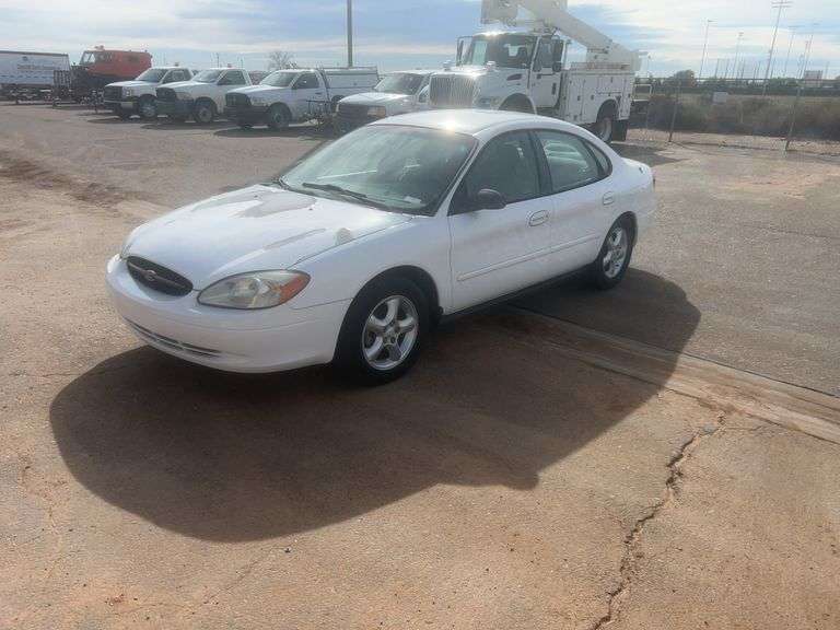 2000 Ford Taurus Sedan