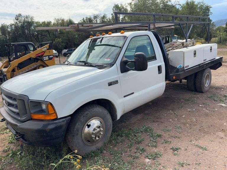 2000 Ford F350 Flatbed Truck