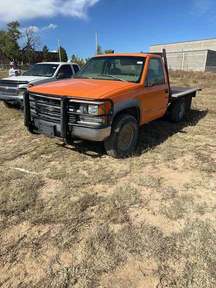 1998 Chevy Cheyenne 2500 Flatbed Truck