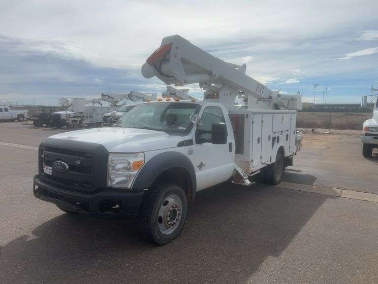2013 Ford F550 4x4 Bucket Truck