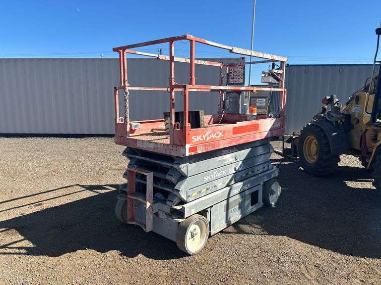 Sky Jack SJ4626 Scissor lift - Albuquerque NM