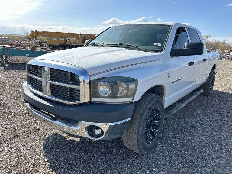 2005 Dodge Ram 2500 Mega Cab Pickup