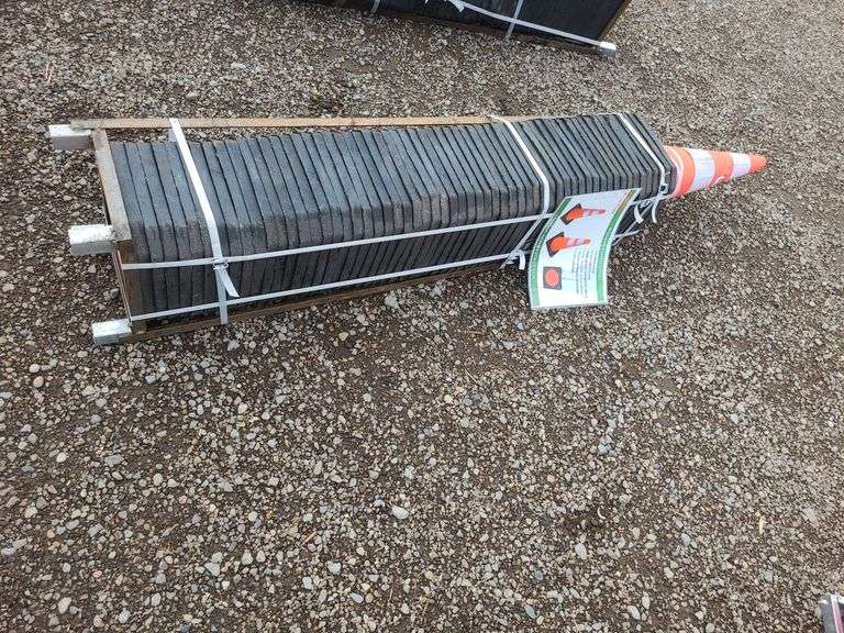 Qty (60) Traffic Cones
