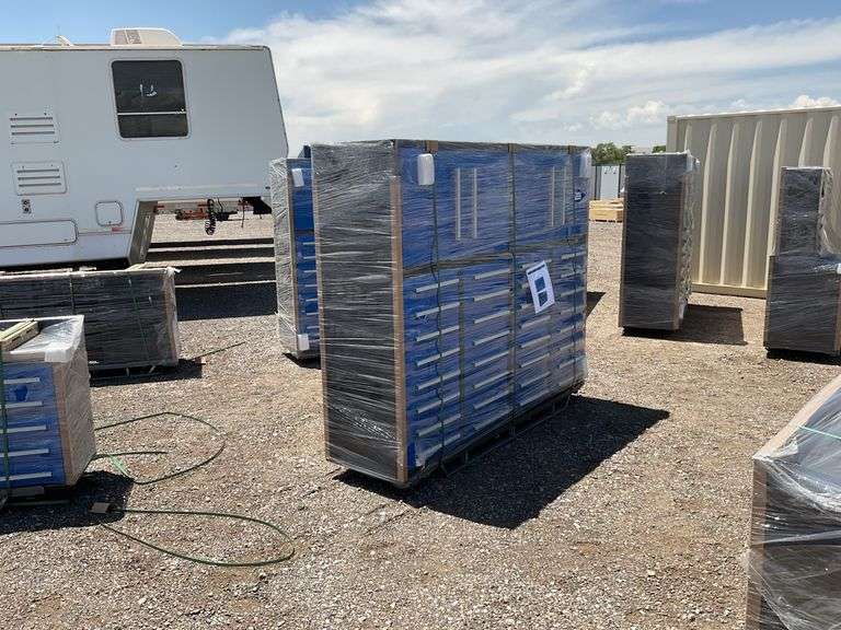 Tall 17ft Heavy Duty Tool Cabinet With 32 Drawers