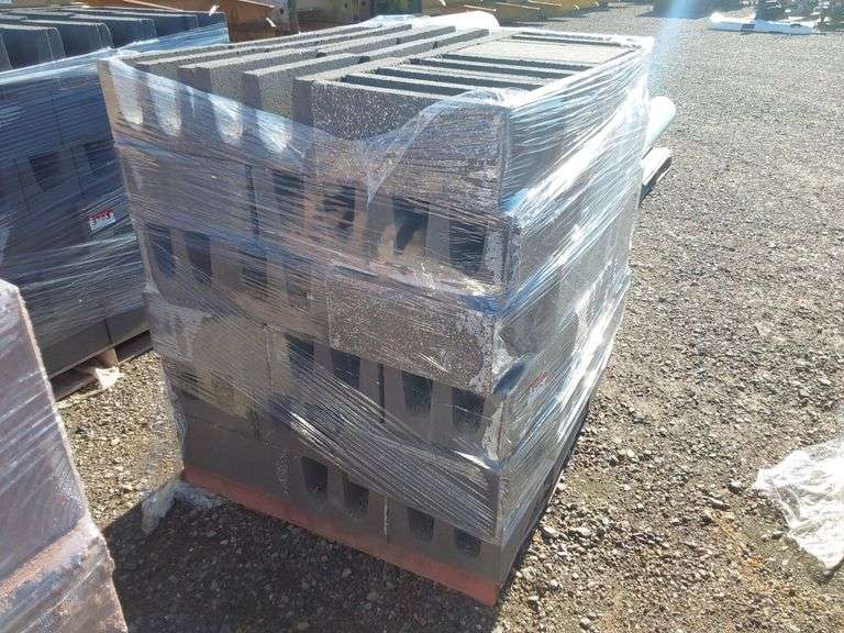 Qty (60) 12816 S15 Crego Tan Bricks