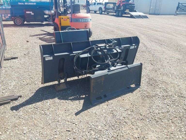Maxim 84 in Skid Steer Hydraulic Dozer Blade