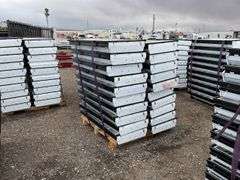 Qty (1) Pallet 2ft x 4ft Fluorescent Lights