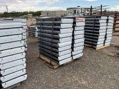 Qty (1) Pallet 2ft x 4ft Fluorescent Lights