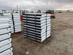 Qty (1) Pallet 2ft x 4ft Fluorescent Lights