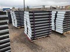 Qty (1) Pallet 2ft x 4ft Fluorescent Lights
