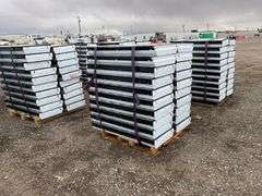 Qty (1) Pallet 2ft x 4ft Fluorescent Lights