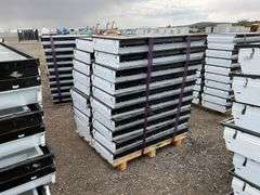 Qty (1) Pallet 2ft x 4ft Fluorescent Lights