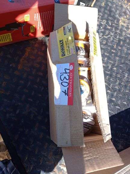 Qty 5 Dewalt Wire Wheels