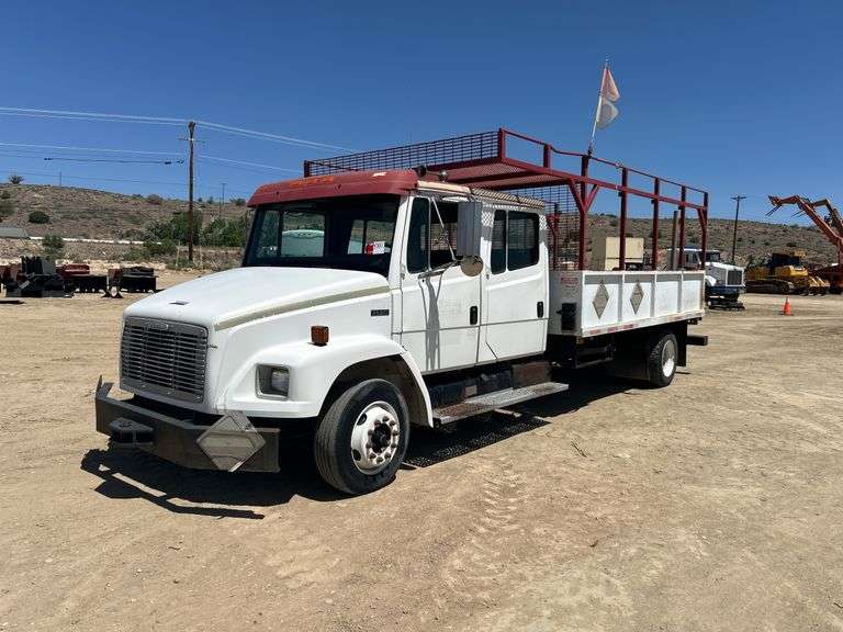 2003 Freightliner FL60 Crew Cab S/A Flatbed Truck