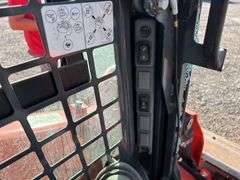 2022 Kubota SSV75PHC Two-Speed Skid Steer Loader