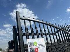 7FT(H)x 20FT(L) Metal Farm Driveway  Gate
