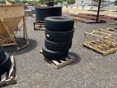 Qty (4) LT265/70R17 Tires