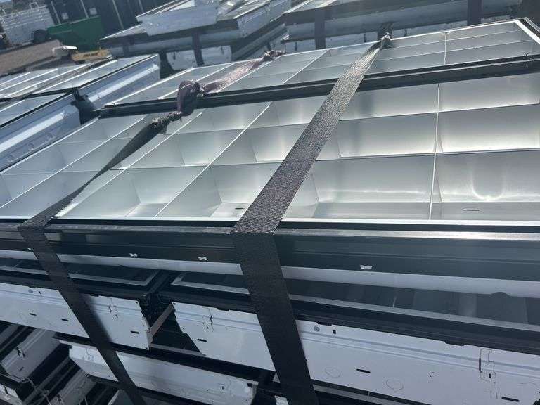 Qty (20) Fluorescent Lights