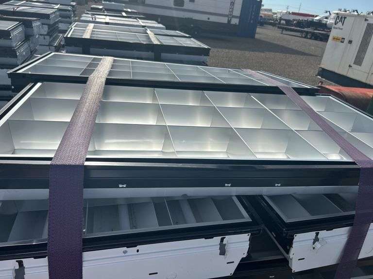 Qty (20) Fluorescent Lights
