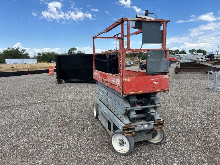 Skyjack 3226 Scissor Lift