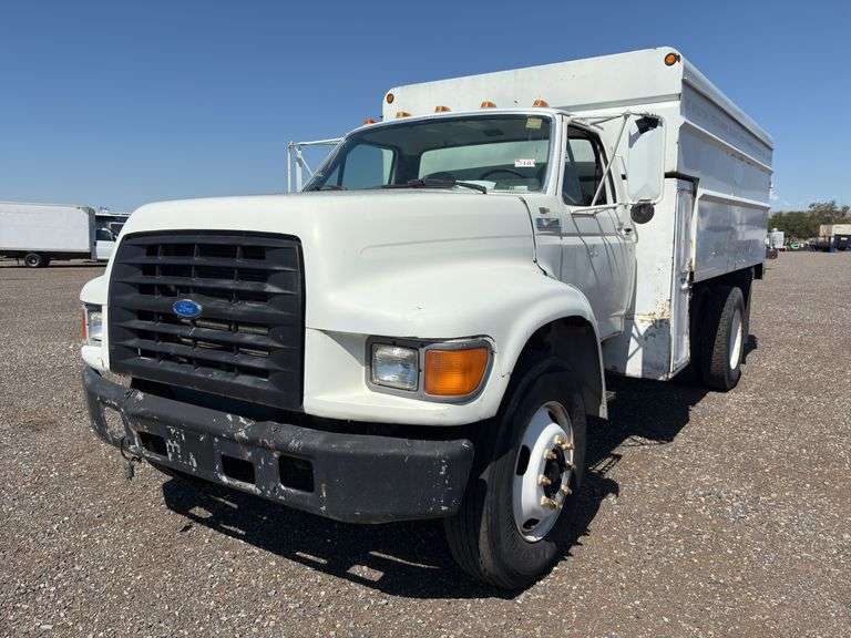 1995 Ford F-800 S/A Dump Truck - Albuquerque NM