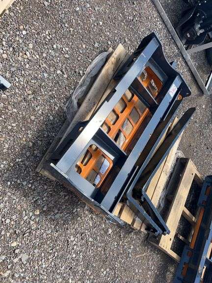 Landhonor Pallet Fork Model PF-11-3500G - Albuquerque NM
