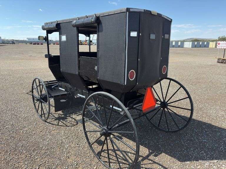Amish Horse Drawn Buggy - Albuquerque, NM