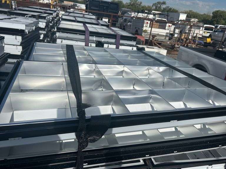 Qty (20) Fluorescent Lights