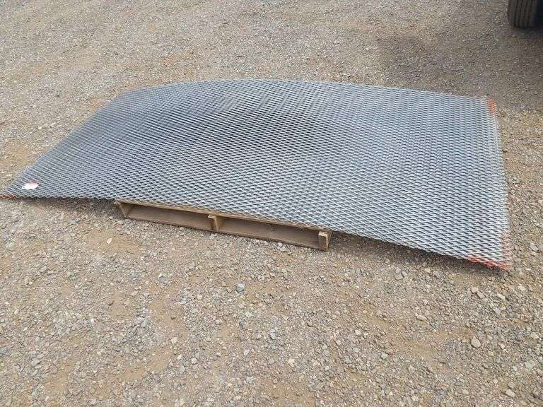 Qty Of (4) 3/4 in x 4ft x 8 Ft Expandable Sheet Metal