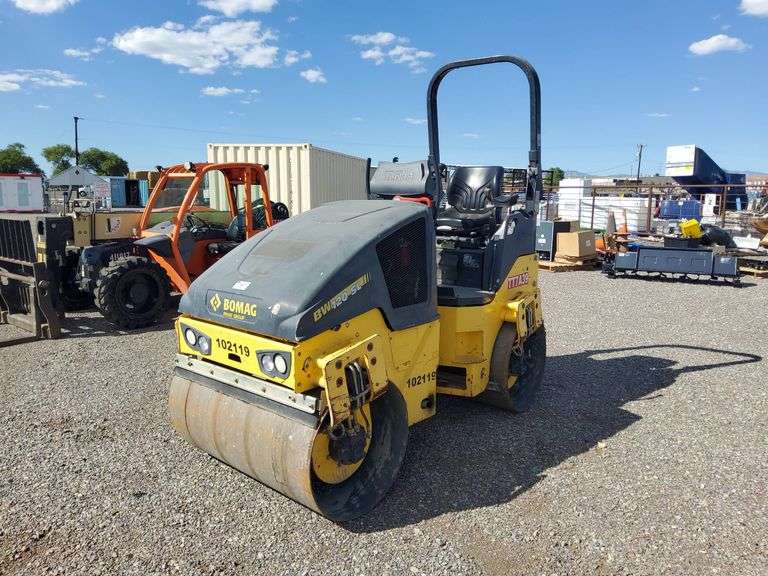 2017 Bomag BW 120SL Vibratory Tandem Drum Roller