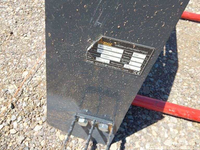 Skid Steer Bale Spears Model BS-12-2500G - Albuquerque NM
