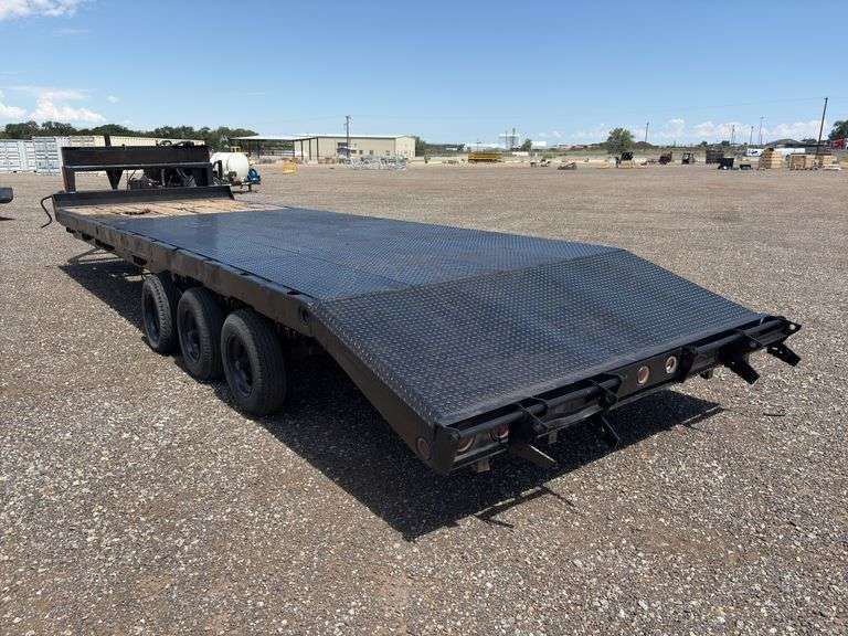 2020 Custom Built 28 Ft Tri/A Gooseneck Frame - Albuquerque NM
