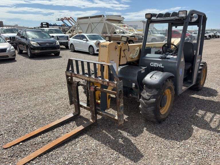 Gehl RS5-19 5000 Lb 4x4x4 Telescopic Forklift