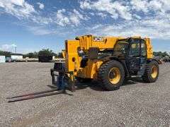 JCB 514-56 14000 lb 4x4x4 Telescopic Forklift