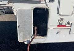 2001 Fire Wagon 5th Wheel Office Trailer