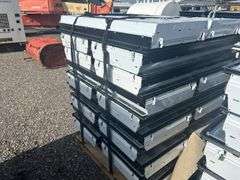 Qty (20) Fluorescent Lights