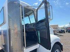 2005 Peterbilt 335 S/A Fuel and Lube Truck - Albuquerque NM