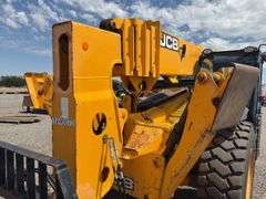 JCB 514-56 14000 lb 4x4x4 Telescopic Forklift