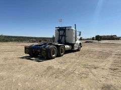 2015 Peterbilt 365 T/A Truck Tractor