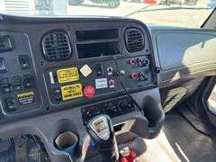2010 Freightliner M2 T/A Dump Truck