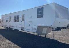 2001 Fire Wagon 5th Wheel Office Trailer